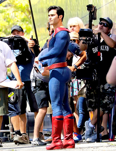 Tyler Hoechlin with that booty tho : LadyBoners