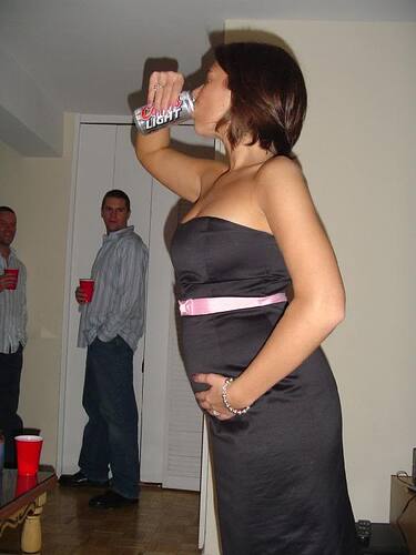 shes_a_storage_tank_by_bloatsister7